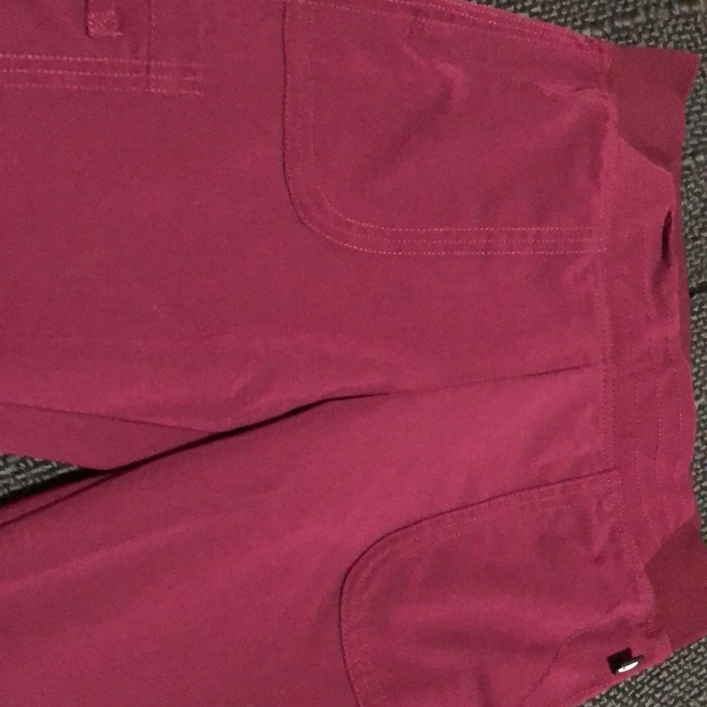 Scrub pants never worn